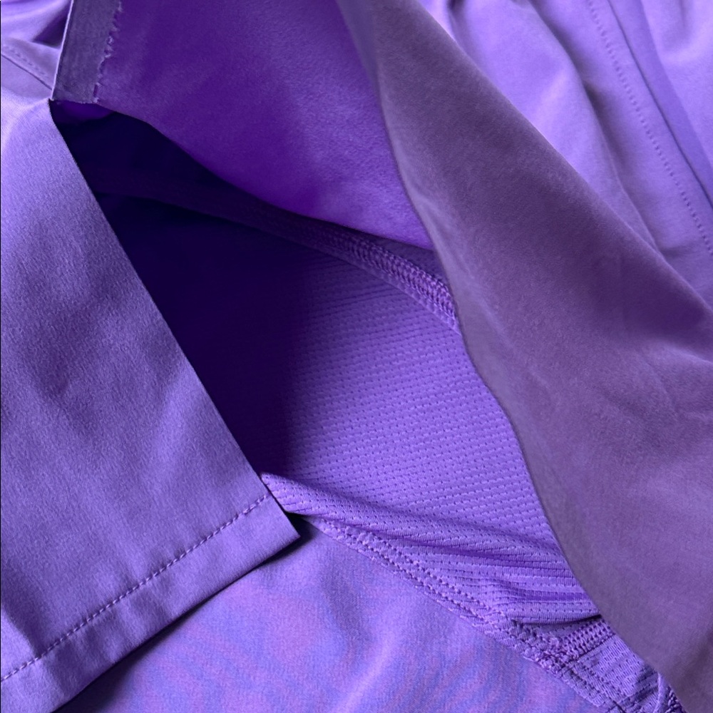 NWT Peloton 3" Output Geometric Run Short - Picture 7 of 10